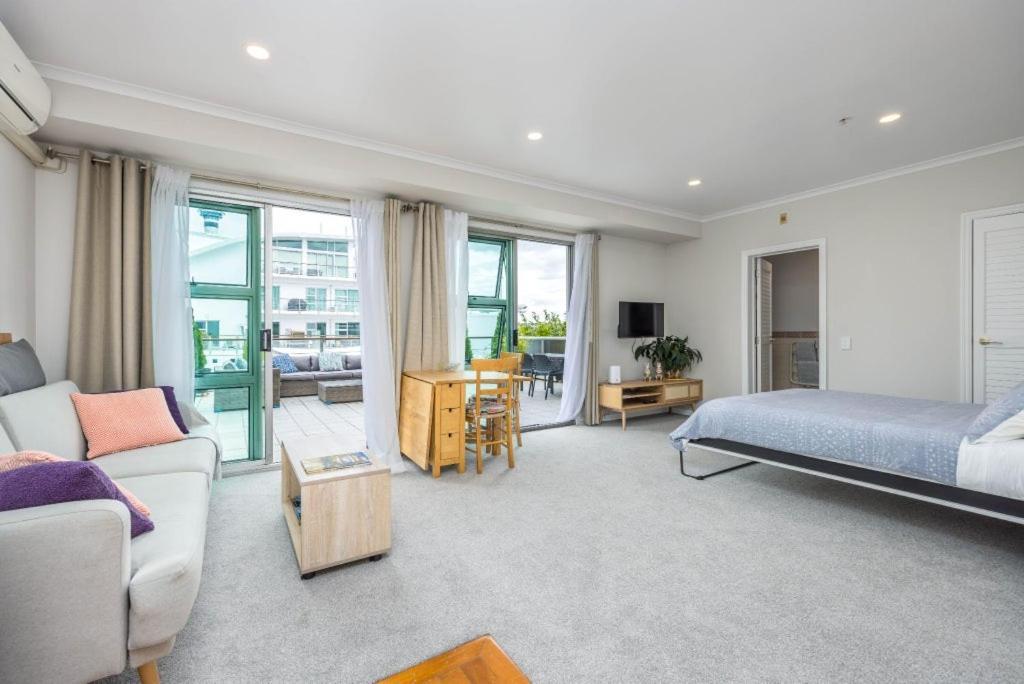Апартаменты Waterfront Studio 56 Auckland Viaduct Экстерьер фото
